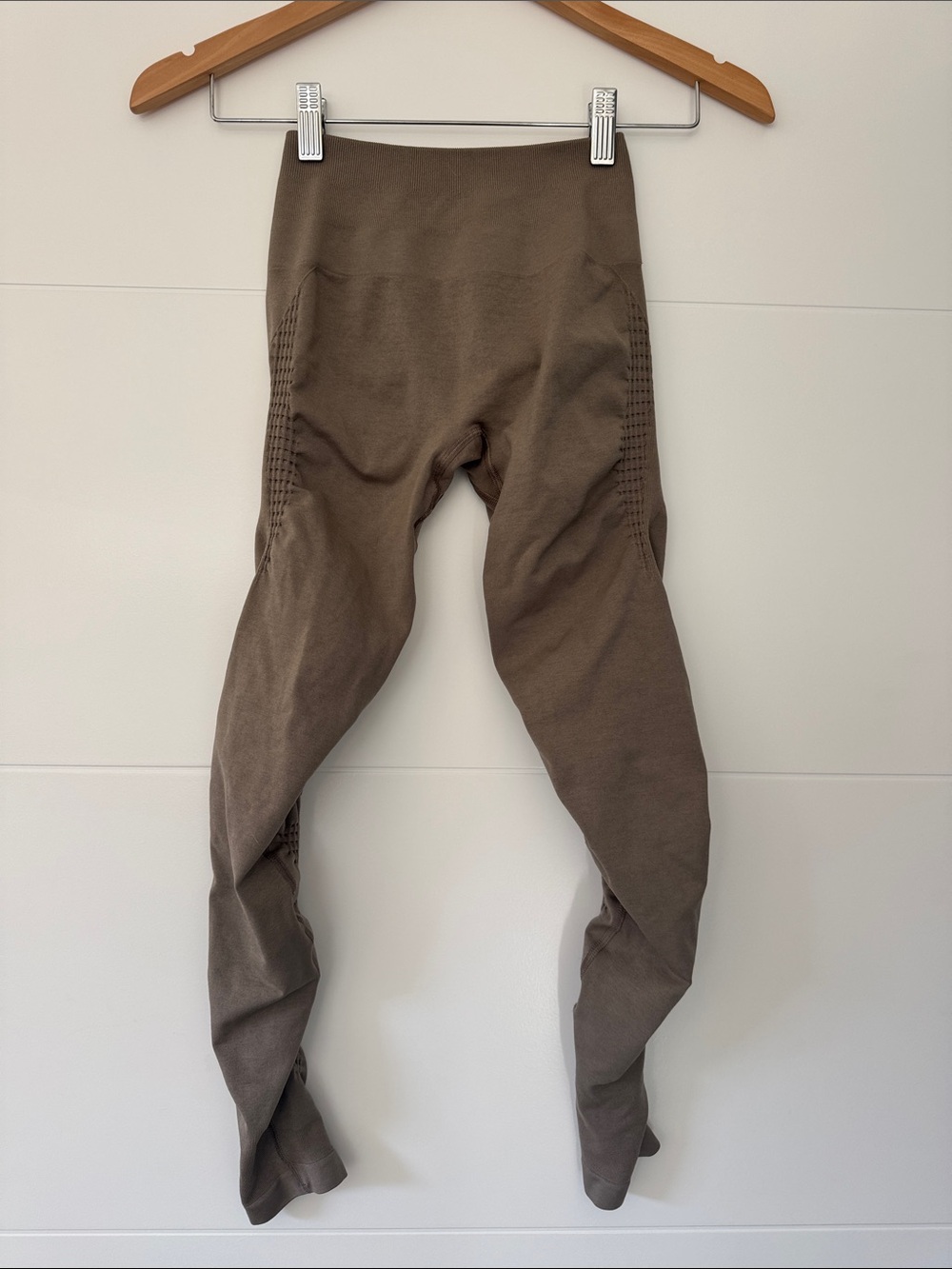 Alphalete Women's Leggings in Taupe Brown